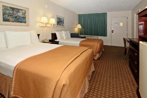 Super 8 by Wyndham Kissimmee image 29